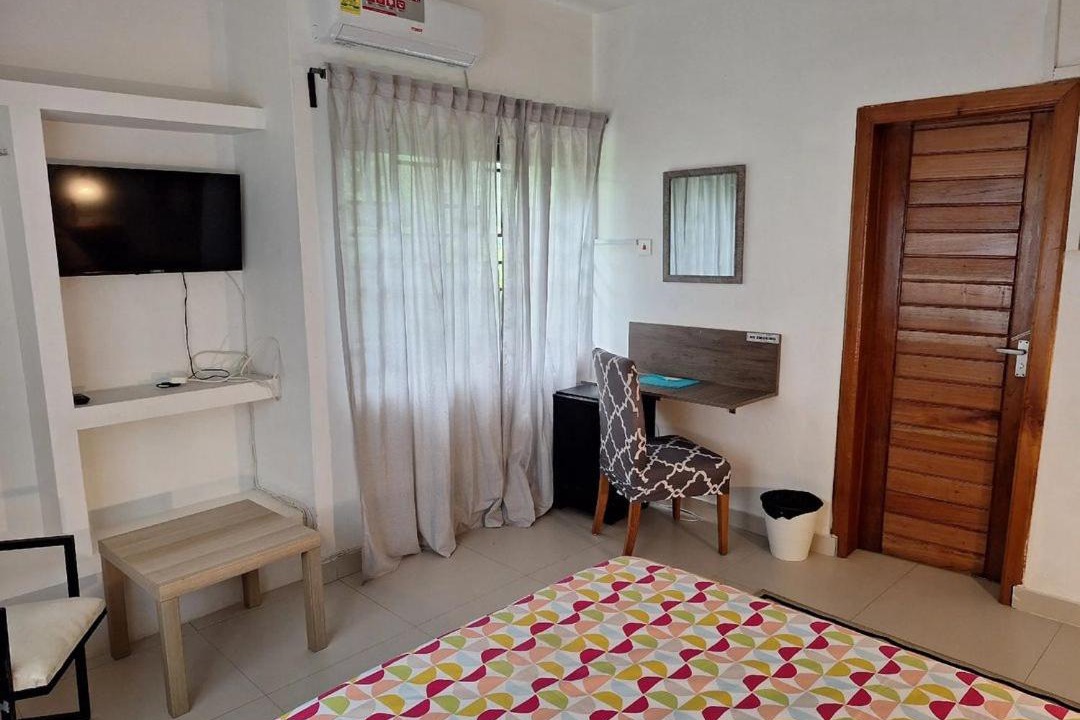 Kyebi House | Foasis lodge kyebi gh