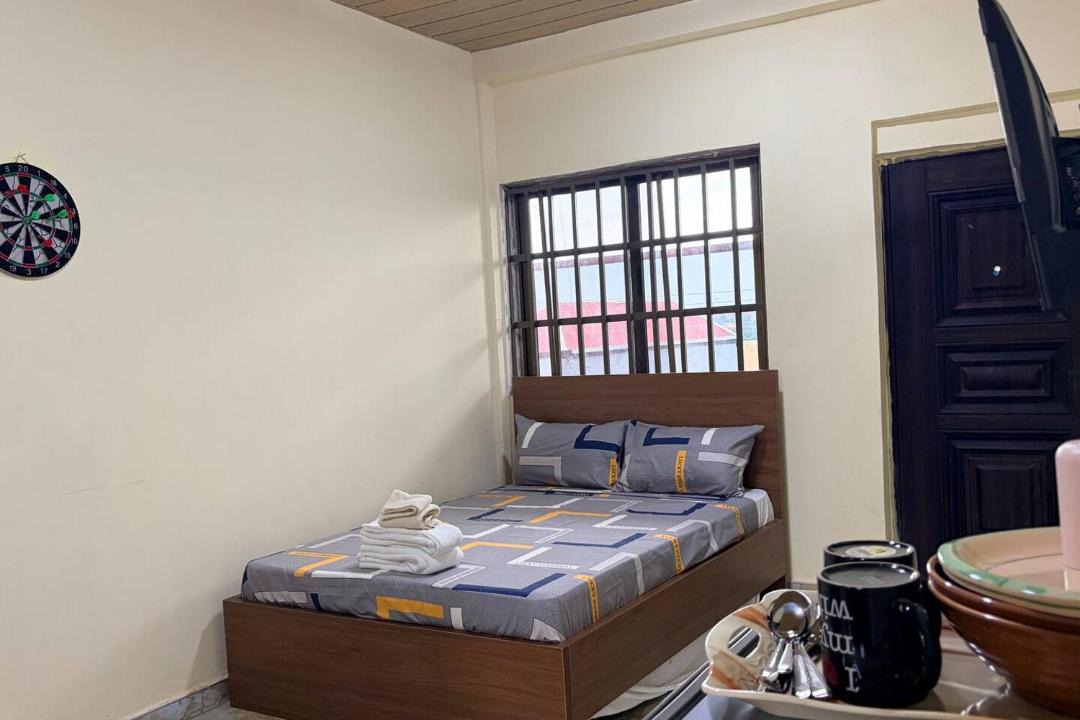 Ashanti Region House | Stylish 1-Bedroom with AC, Starlink & Laundry