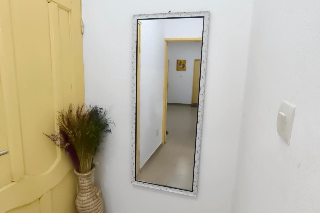 Lome Apartment | DeLuxe Appart chambre salon 1er étage wifi gratuit centre ville Hedzranawoe