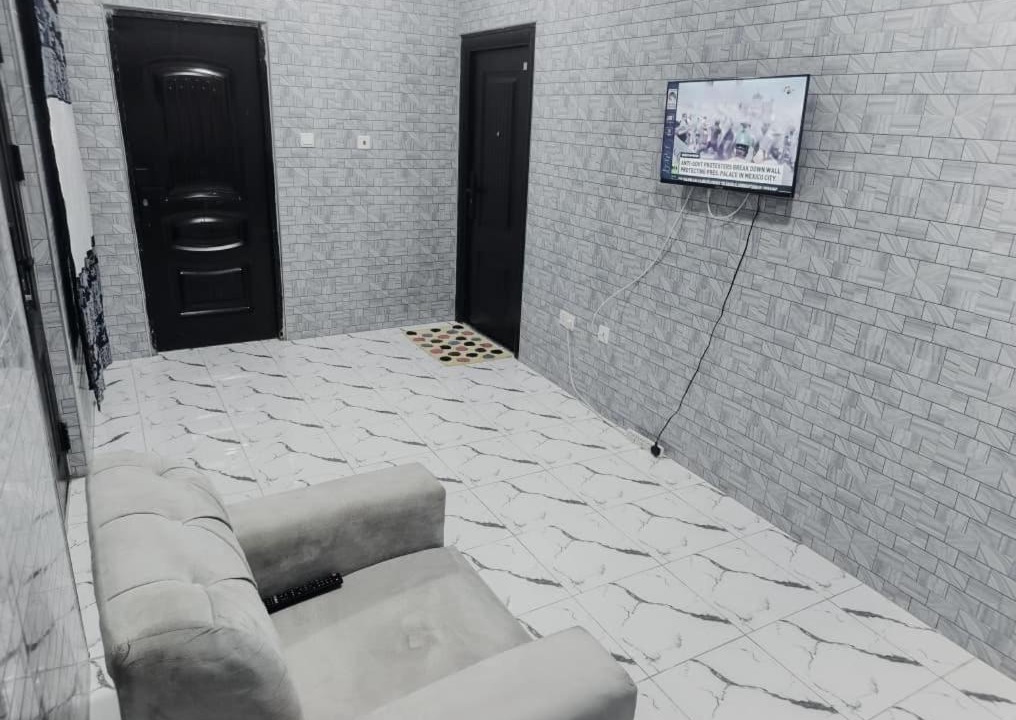 Accra Hotel | The Plaza Guest House