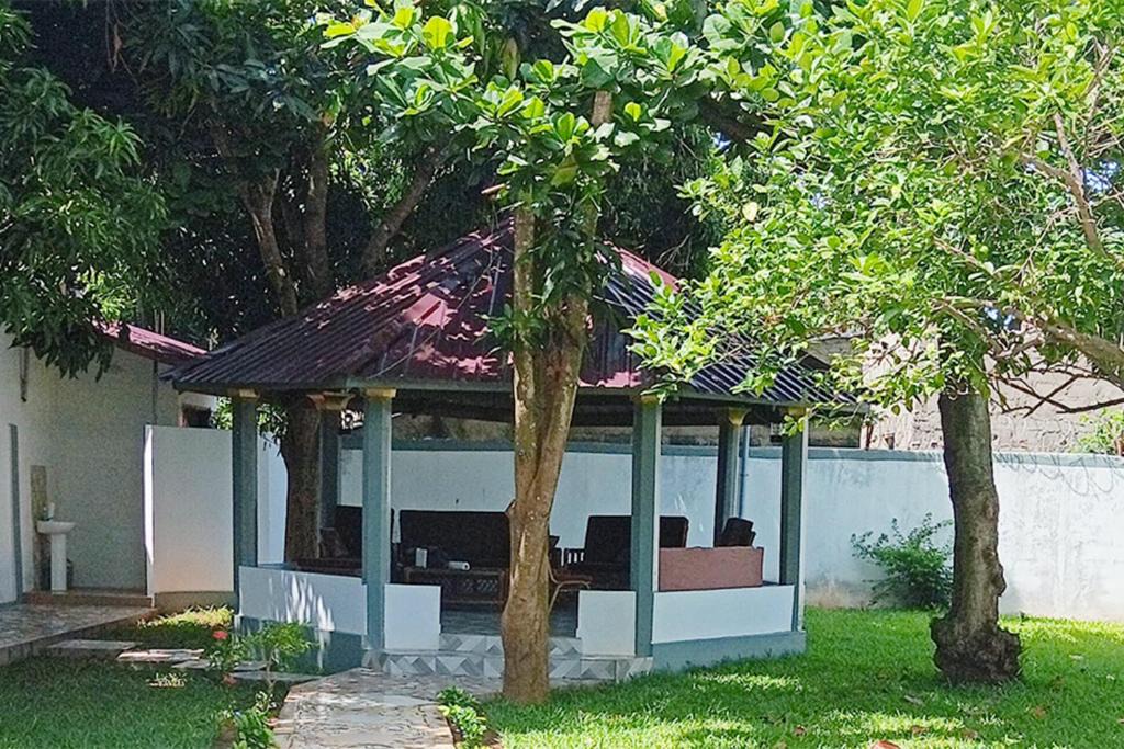Lome House | Royal Garden Residence