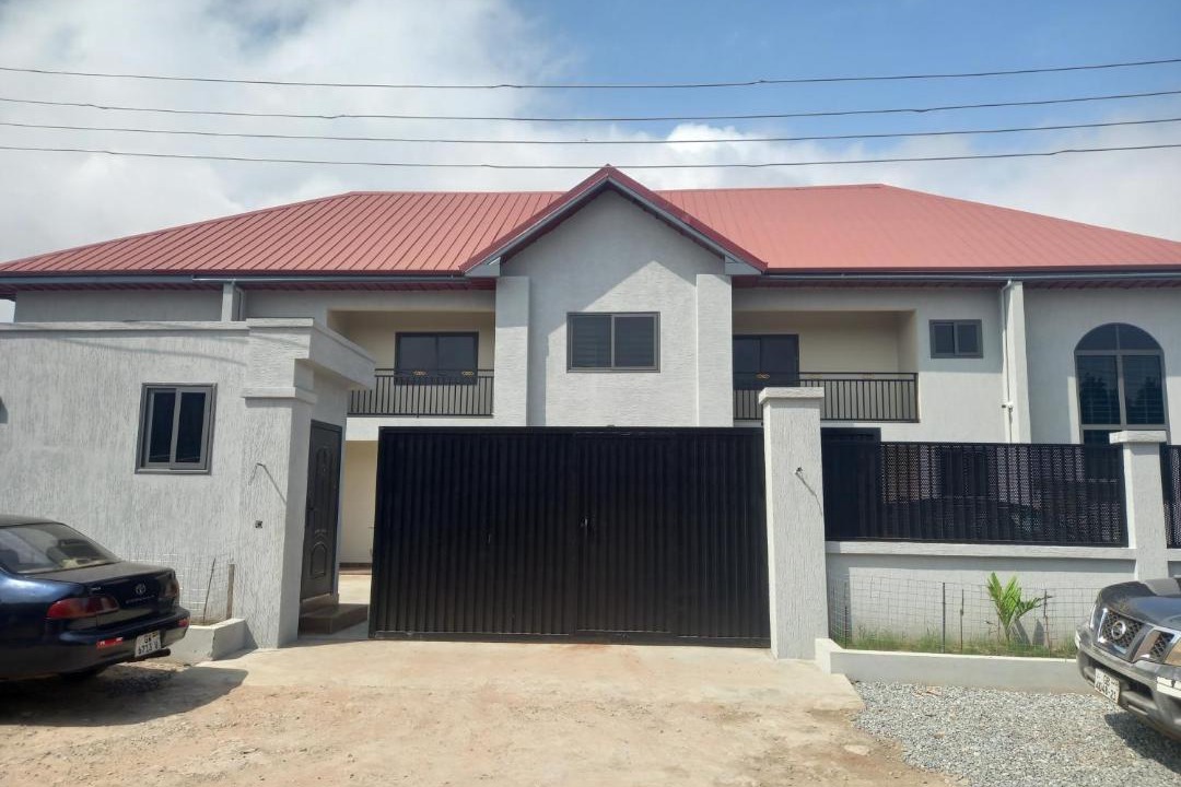 Osu Klottey Hostel | Adei Hostel