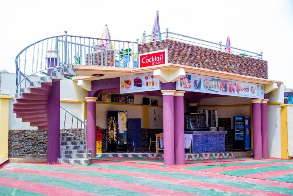 Sunyani Hotel | GLAMOSSAY HOTEL LIMITED SUNYANi