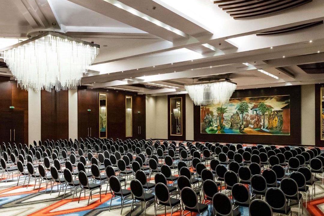 Victoria Borg Hotel | Mövenpick Ambassador Hotel Accra