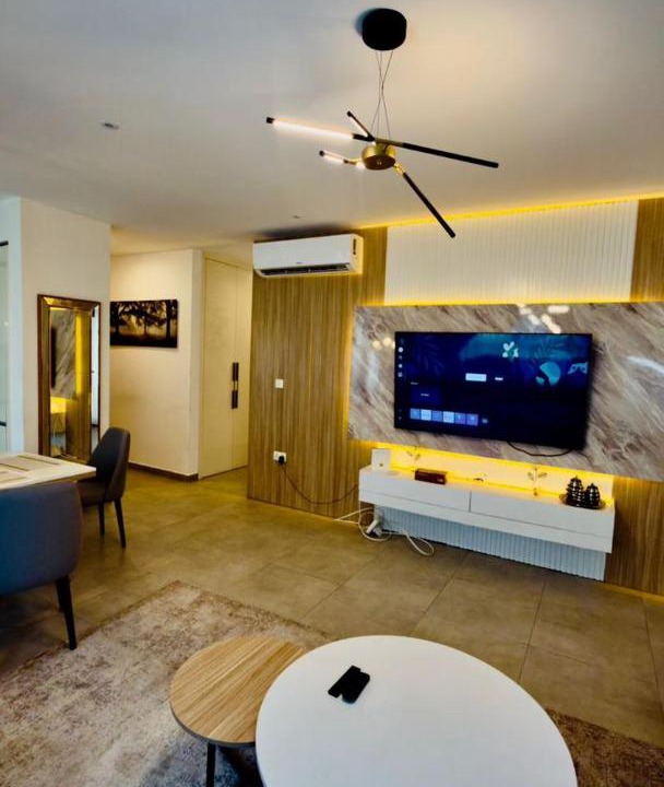 Roman Ridge Apartment | Royal Luxury Home