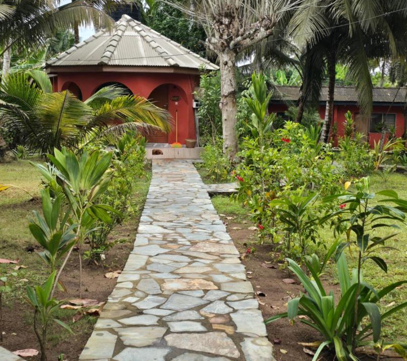 Busua Hotel | Hideout Lodge