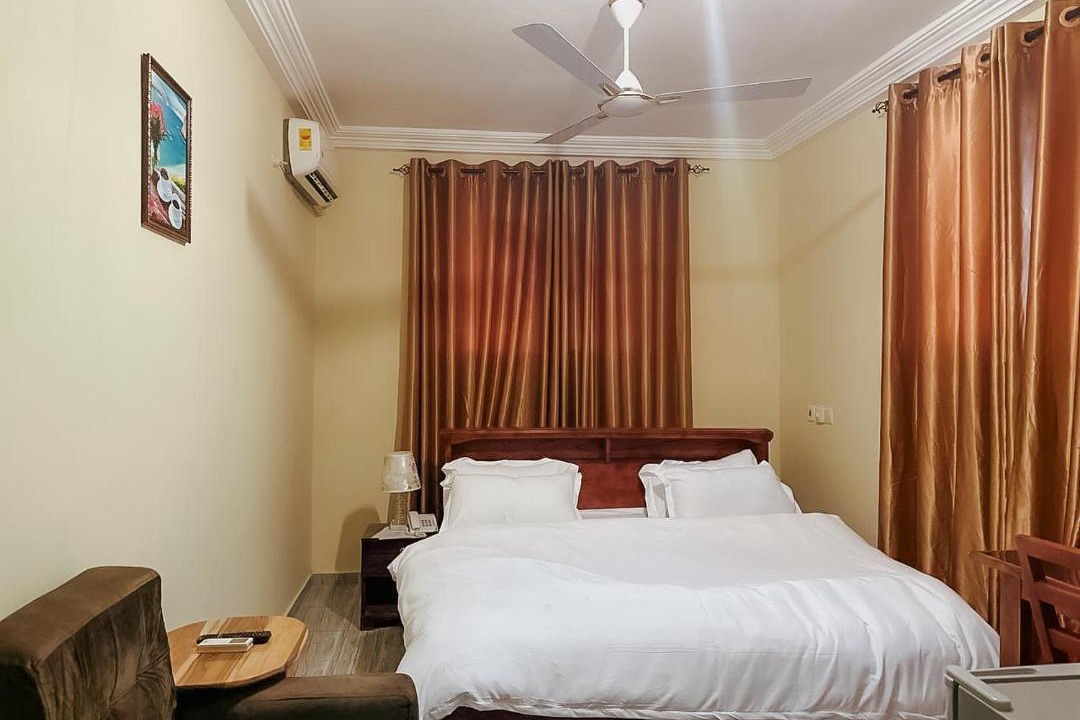 Koforidua Hotel | Senalli Hotel