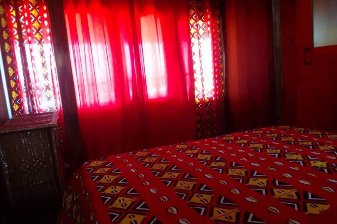 Lome Hotel | CASE de ROBINSON