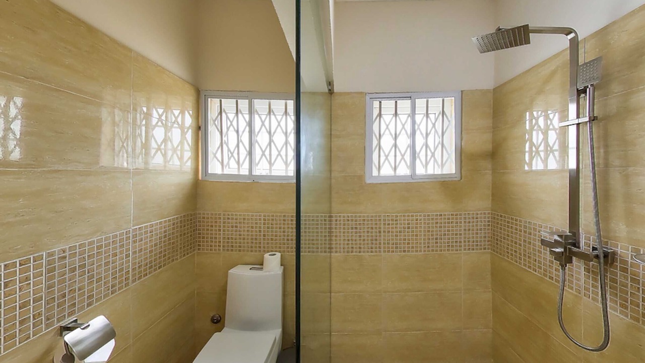 Photo of Bathroom in Oyibi