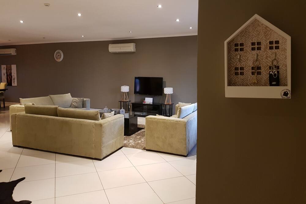 Photo of Livingroom in East Legon
