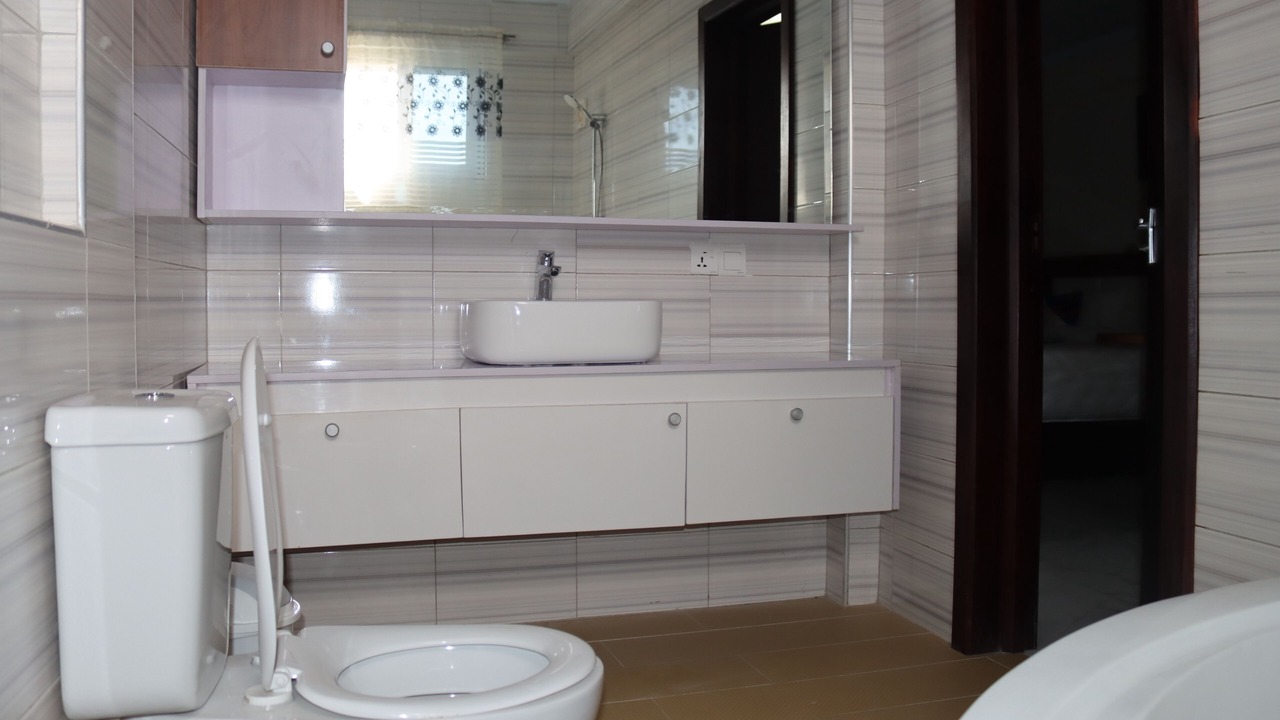 Photo of Bathroom in Sekondi-Takoradi