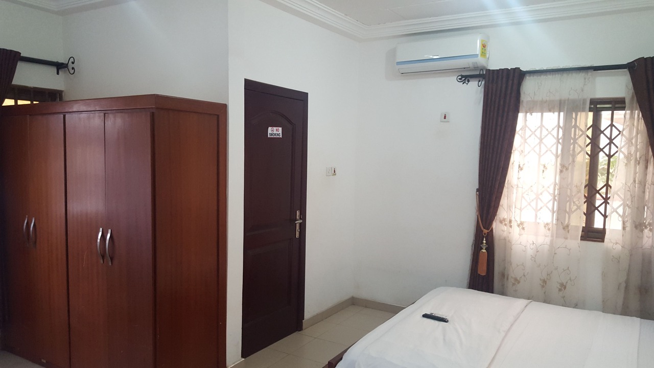 Photo of Bedroom in Adentan