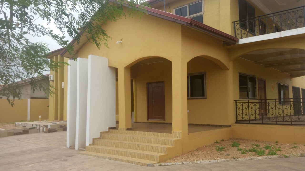 Photo of Buildings in Gbawe