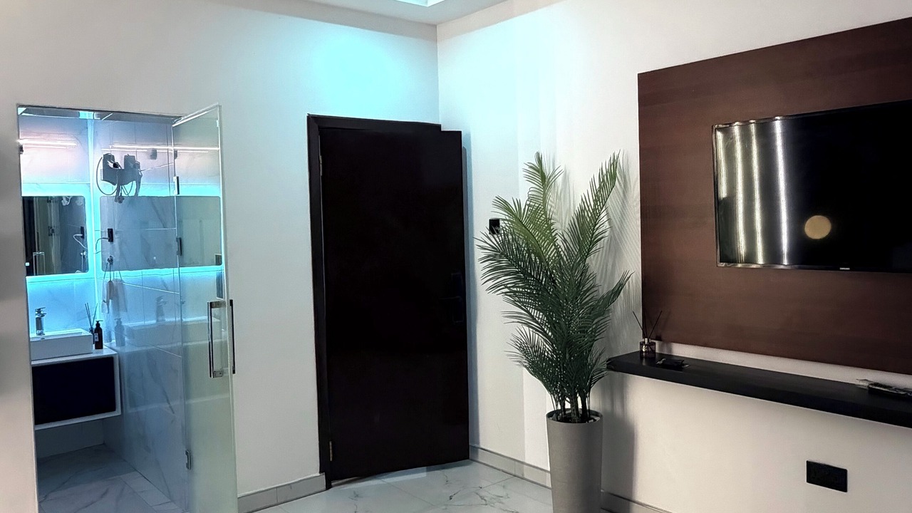 Photo of Bedroom in Central Region