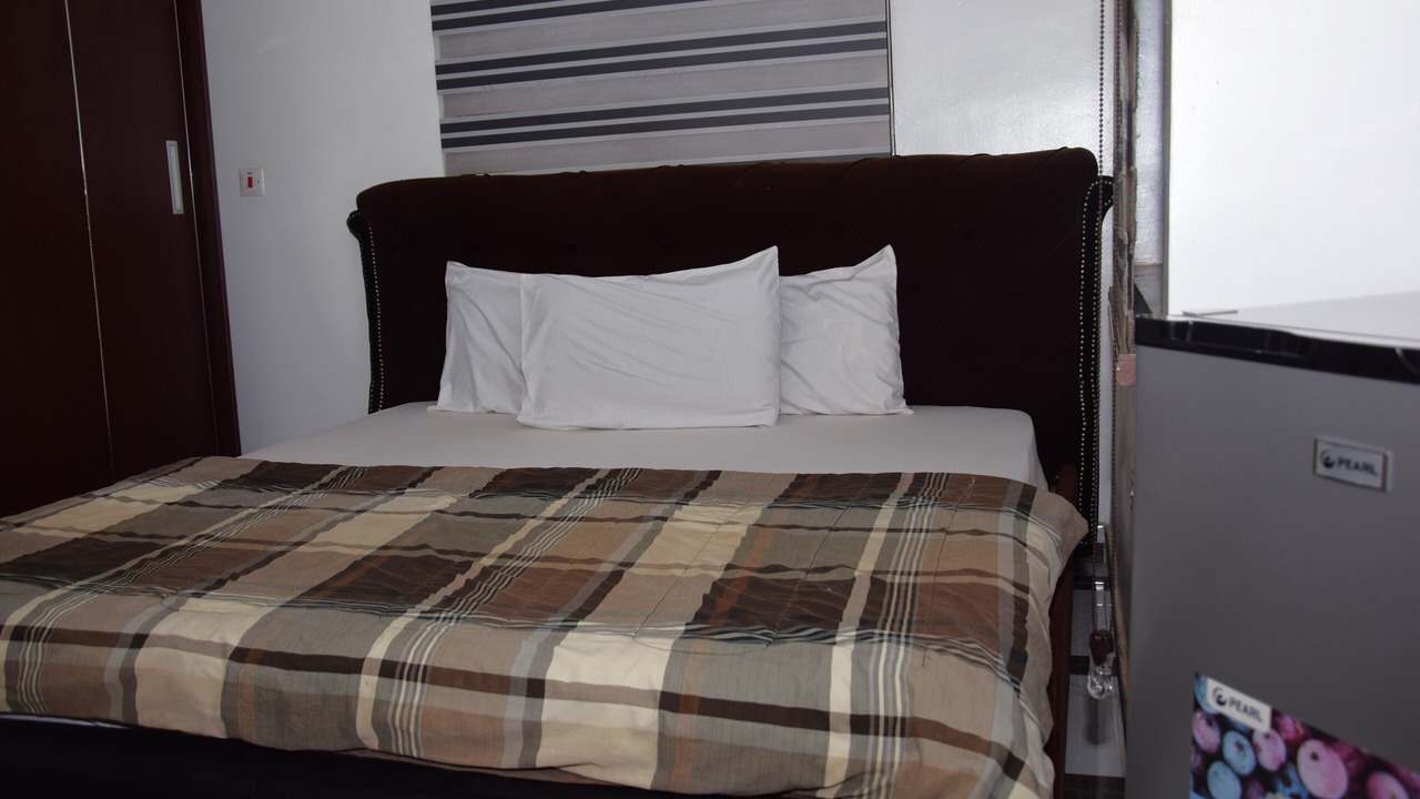 Photo of Bedroom in Adentan