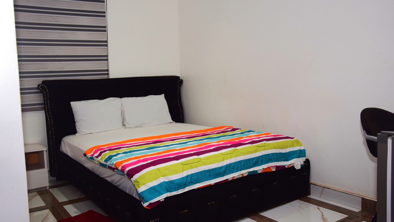 Photo of Bedroom in Adentan