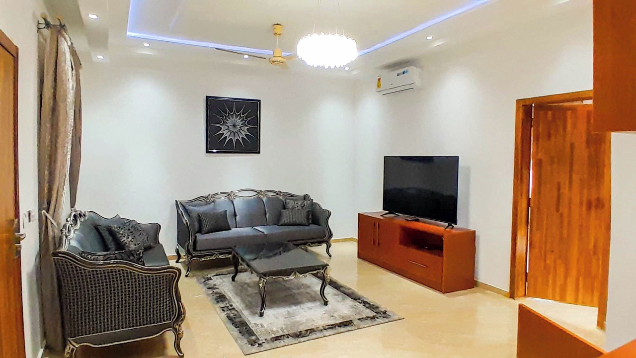 Photo of Livingroom in Ada