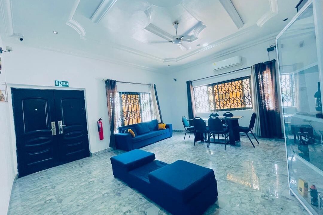 Photo of Livingroom in Adentan