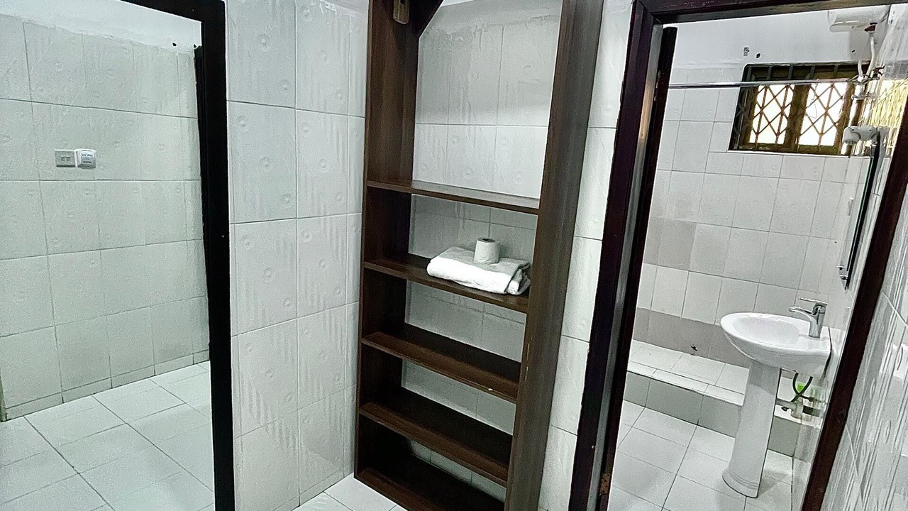 Photo of Bedroom in Adentan