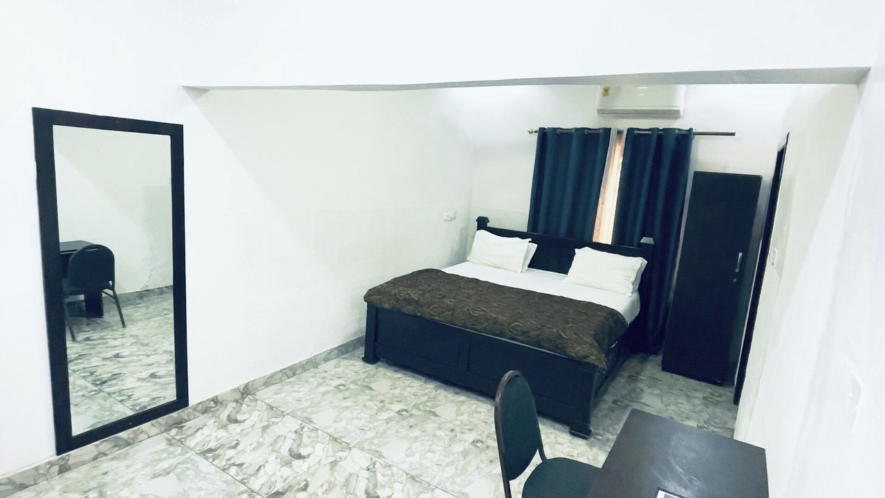 Photo of Bedroom in Adentan