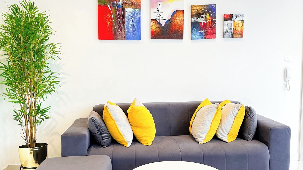 Photo of Livingroom in Cantonments