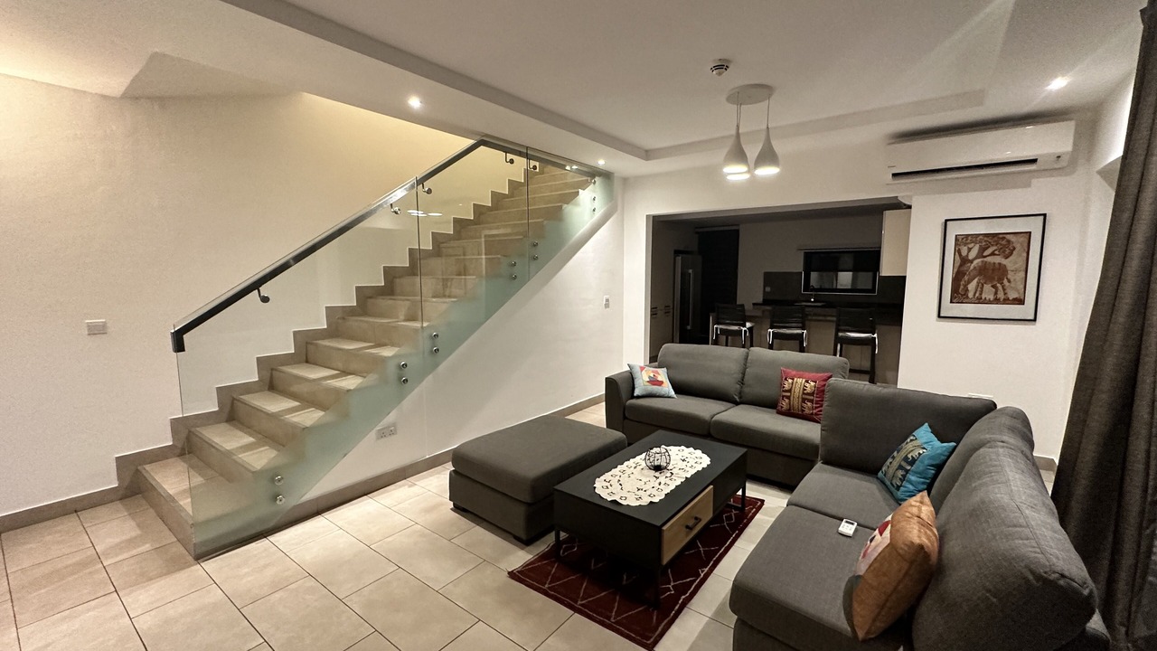 Photo of Livingroom in Labone