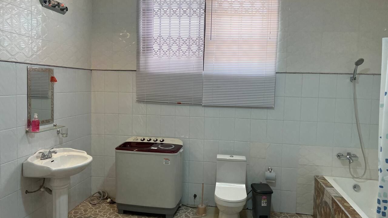 Photo of Bathroom in Santeo