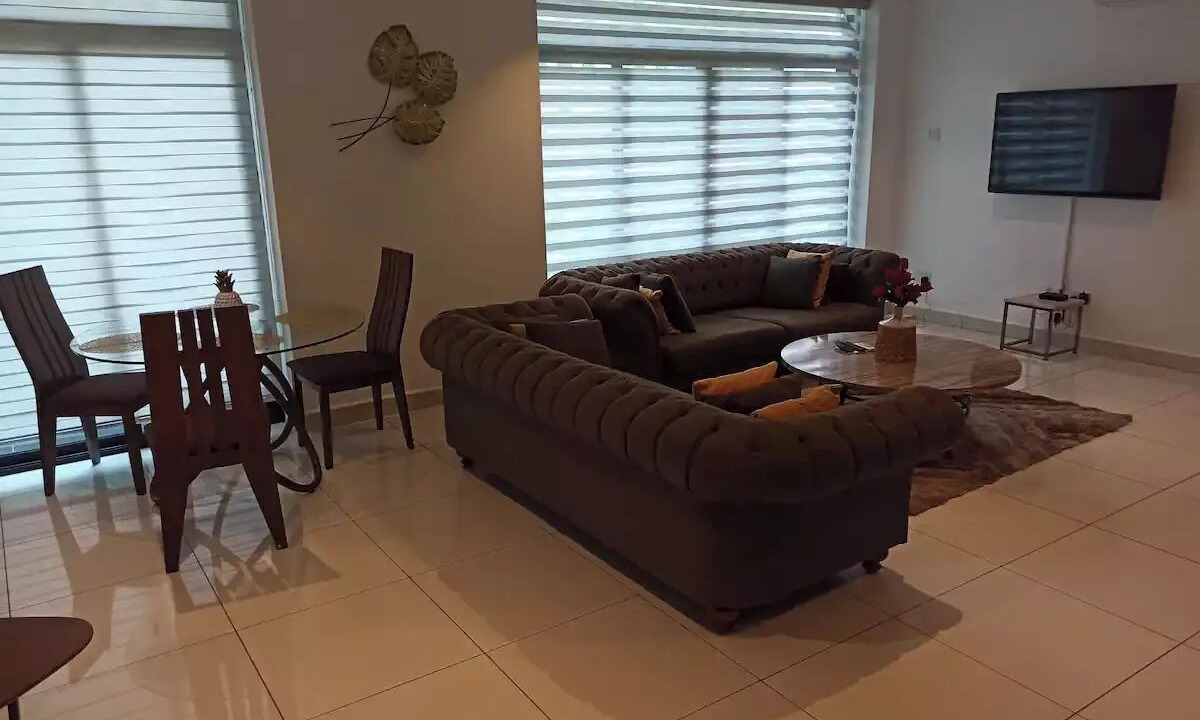 Photo of Livingroom in Cantonments