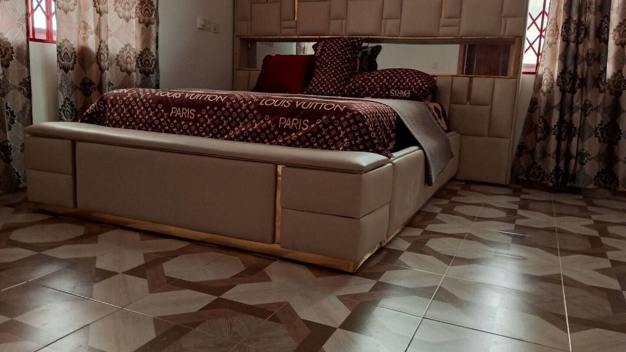 Photo of Bedroom in Roman Ridge