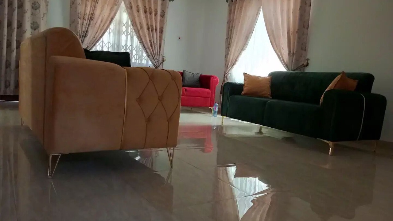 Photo of Livingroom in Roman Ridge