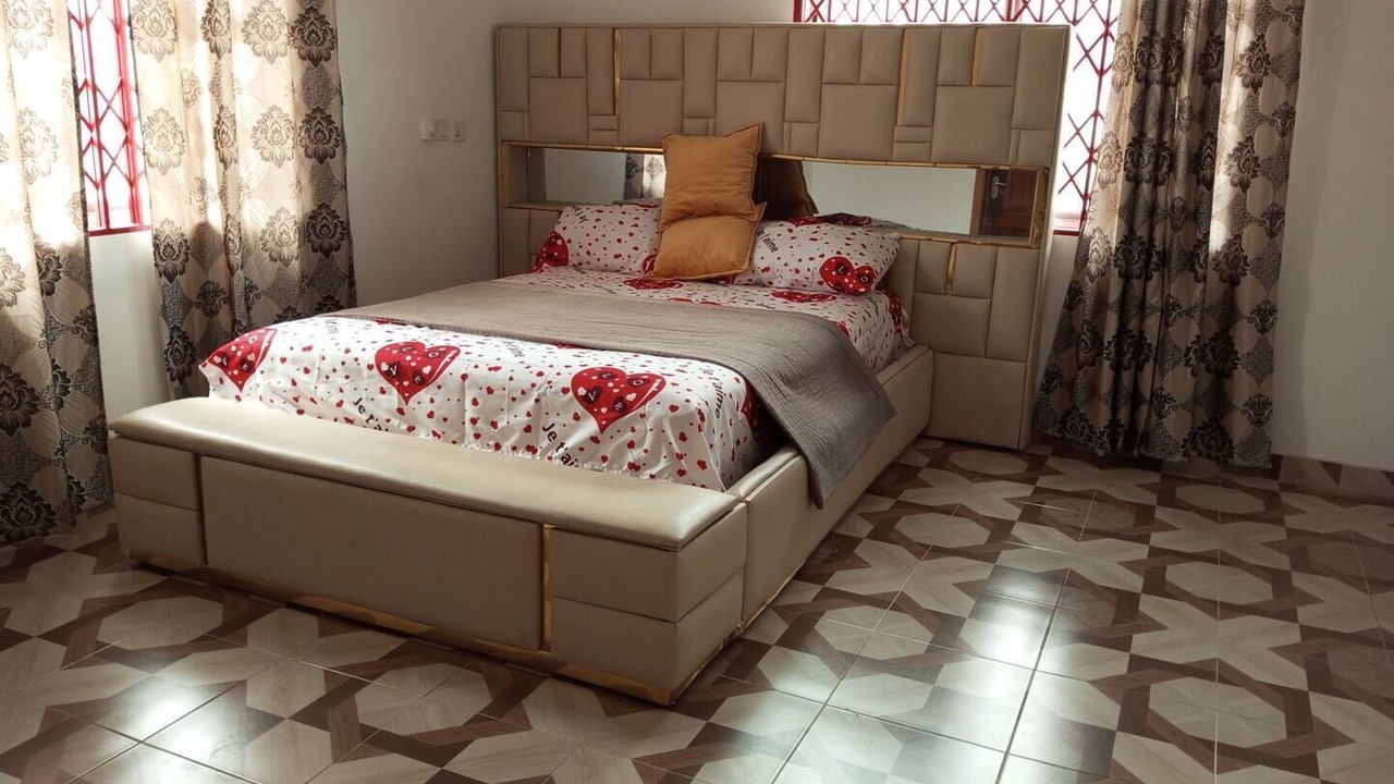Photo of Bedroom in Roman Ridge