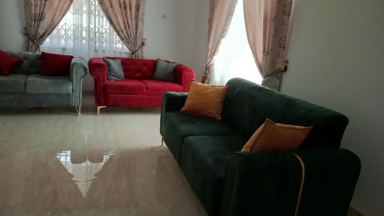 Photo of Livingroom in Roman Ridge