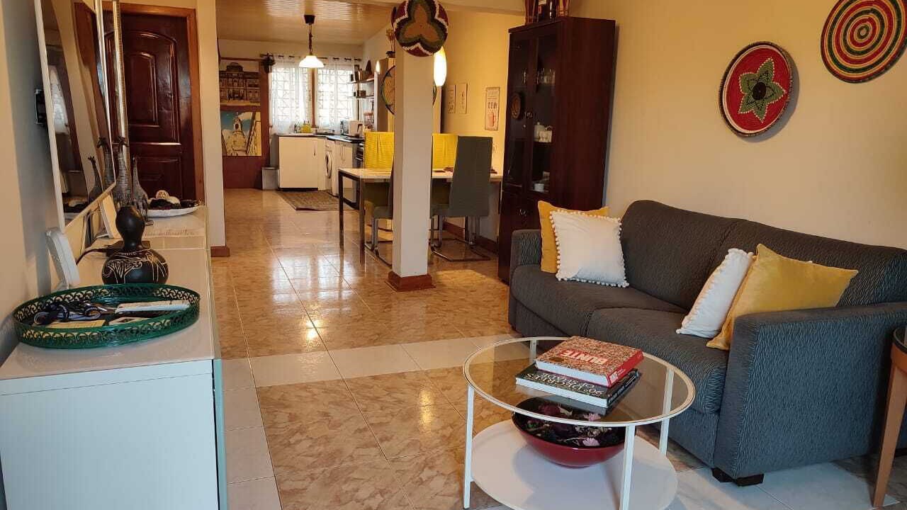 Photo of Livingroom in Tema