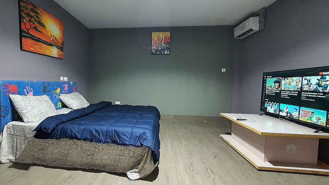 Photo of Bedroom in Legon