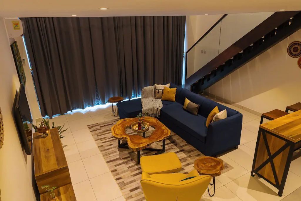 Photo of Livingroom in Roman Ridge