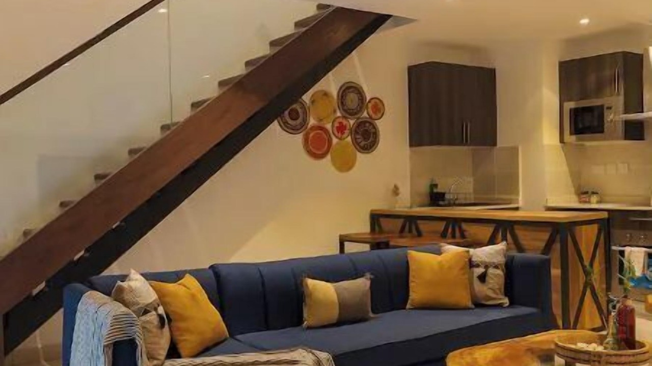 Photo of Livingroom in Roman Ridge