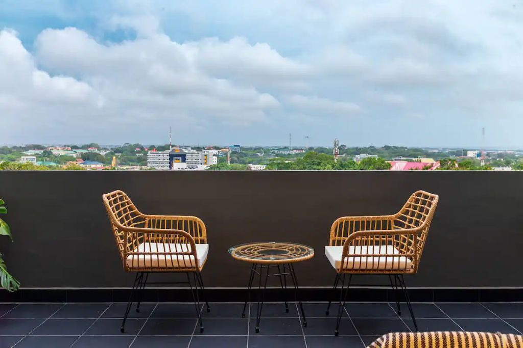Photo of Patio Balcony in Roman Ridge