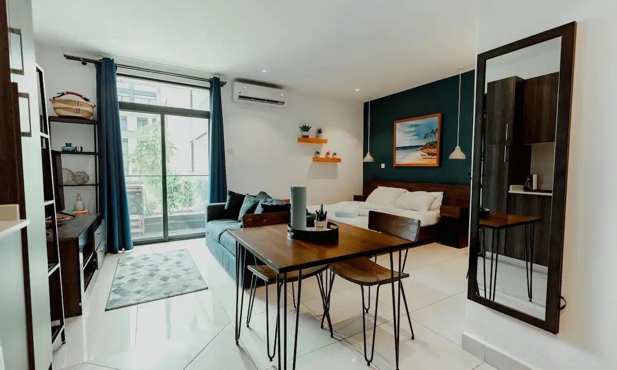Photo of Livingroom in Cantonments
