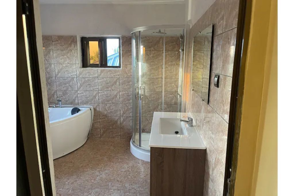 Photo of Bathroom in Lome
