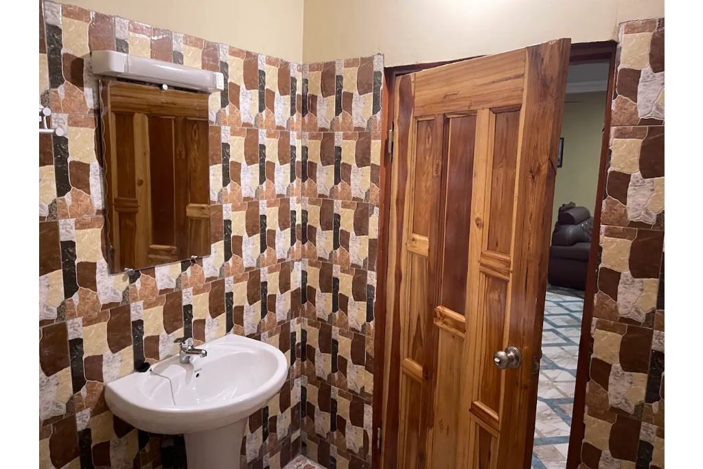 Photo of Bathroom in Lome
