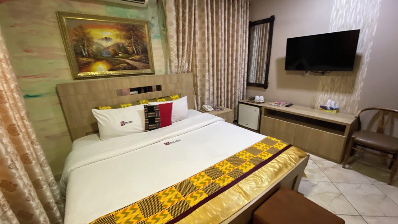 Photo of Bedroom in Teshie