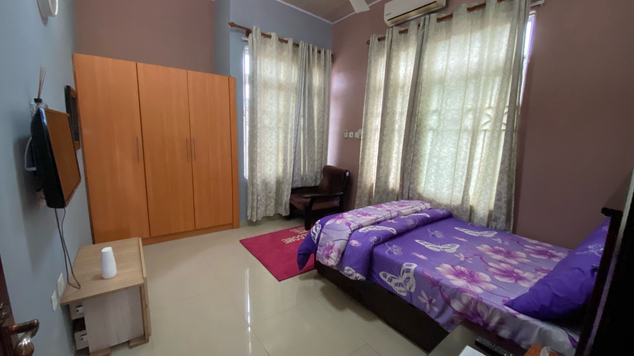 Photo of Bedroom in Teshie