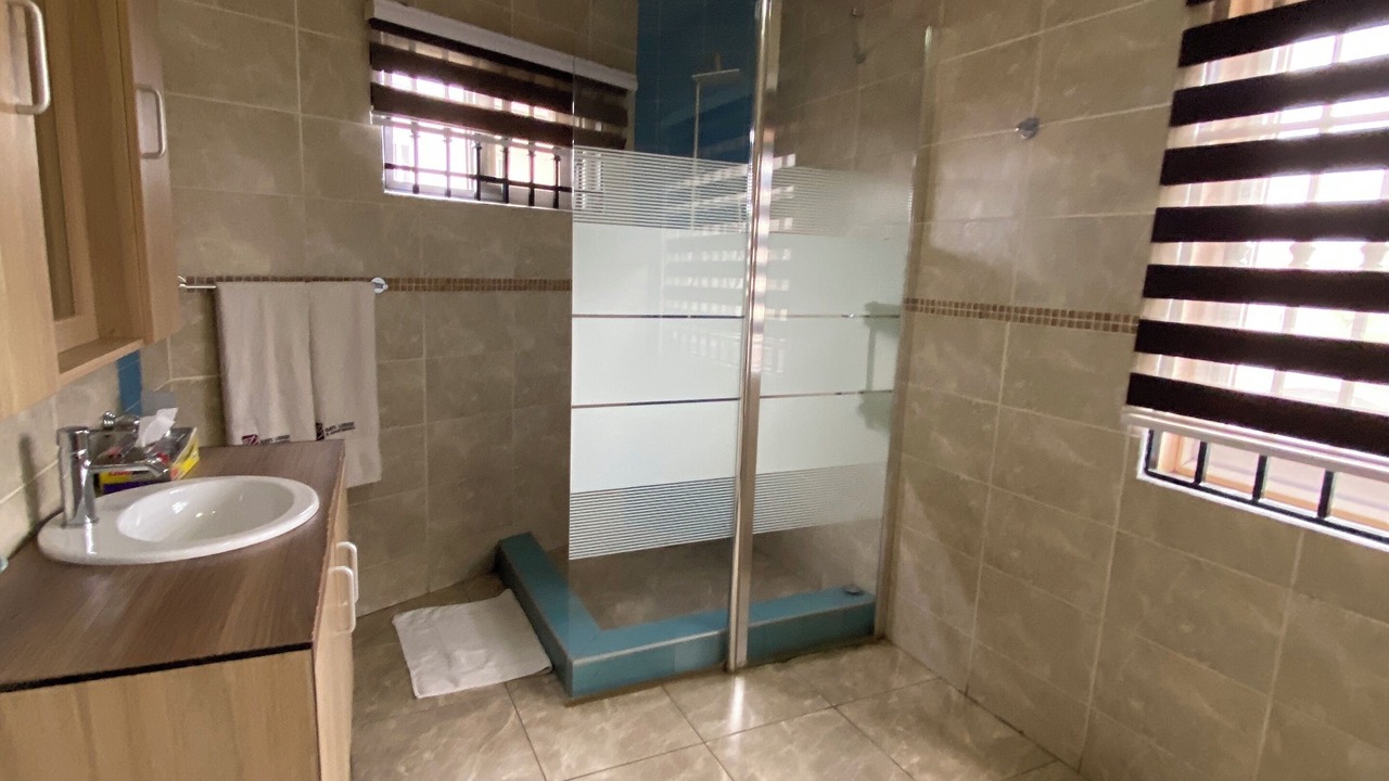 Photo of Bathroom in Teshie