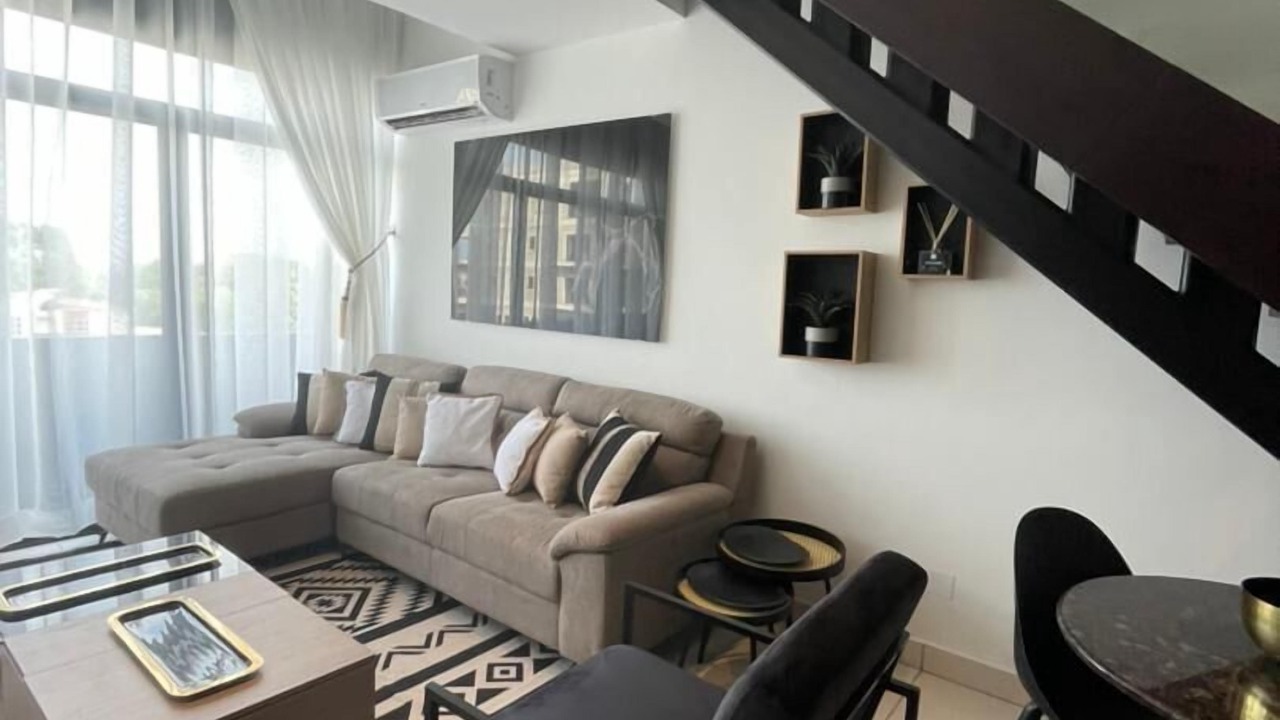 Photo of Livingroom in Cantonments