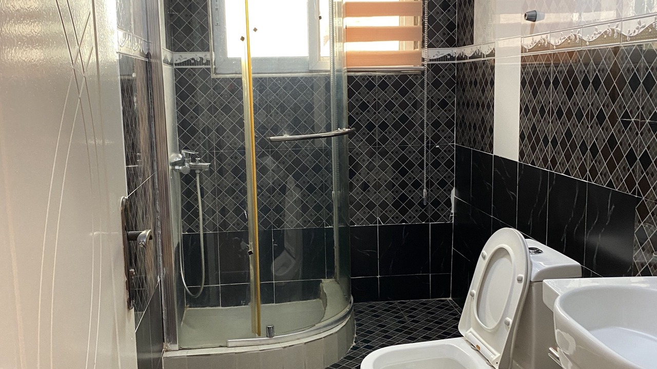 Photo of Bathroom in Dzorwulu