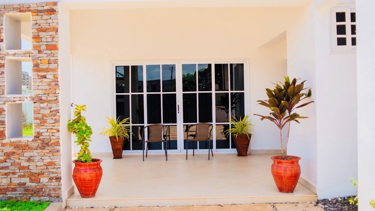 Photo of Outdoor in Tema