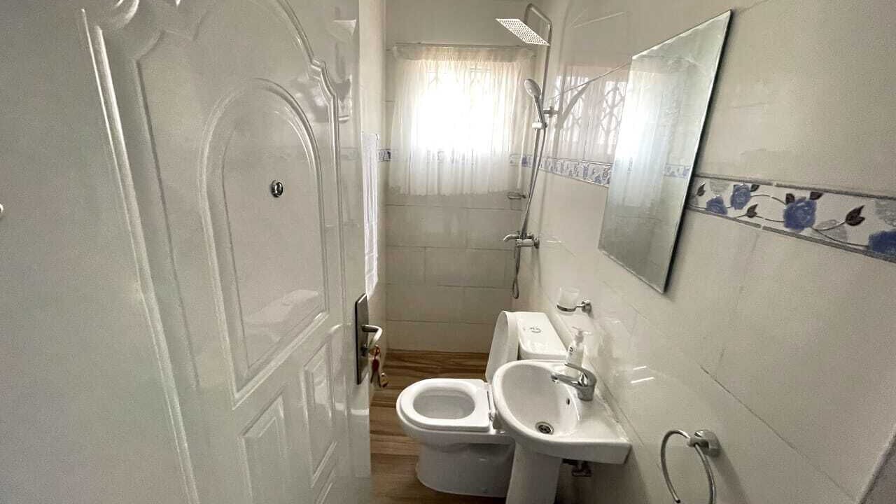 Photo of Bathroom in Santeo