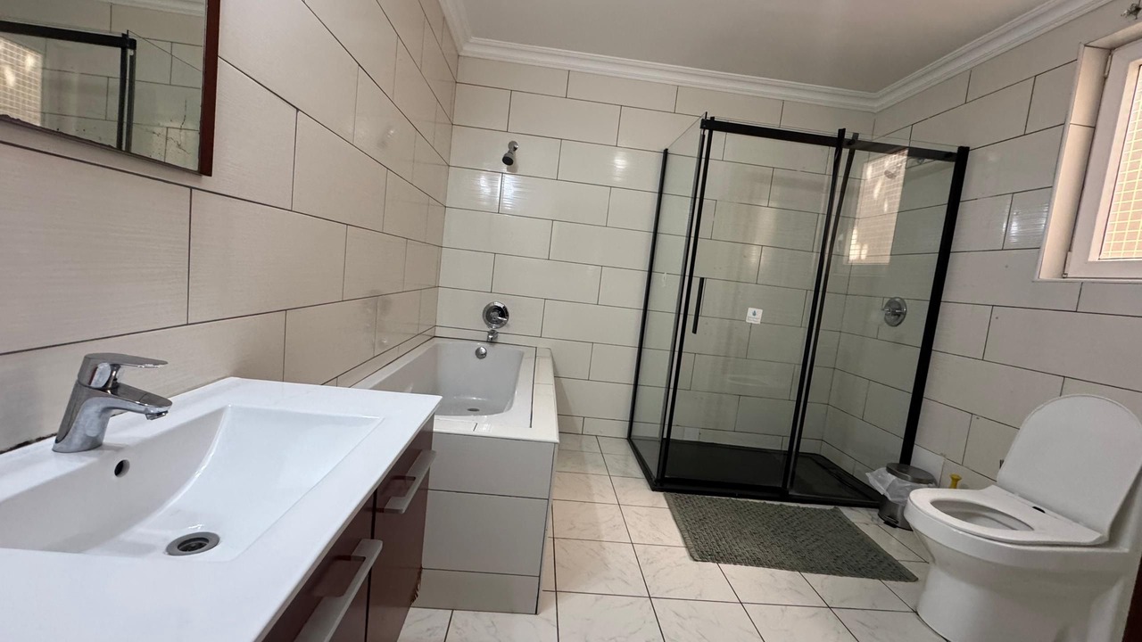 Photo of Bathroom in Dzorwulu