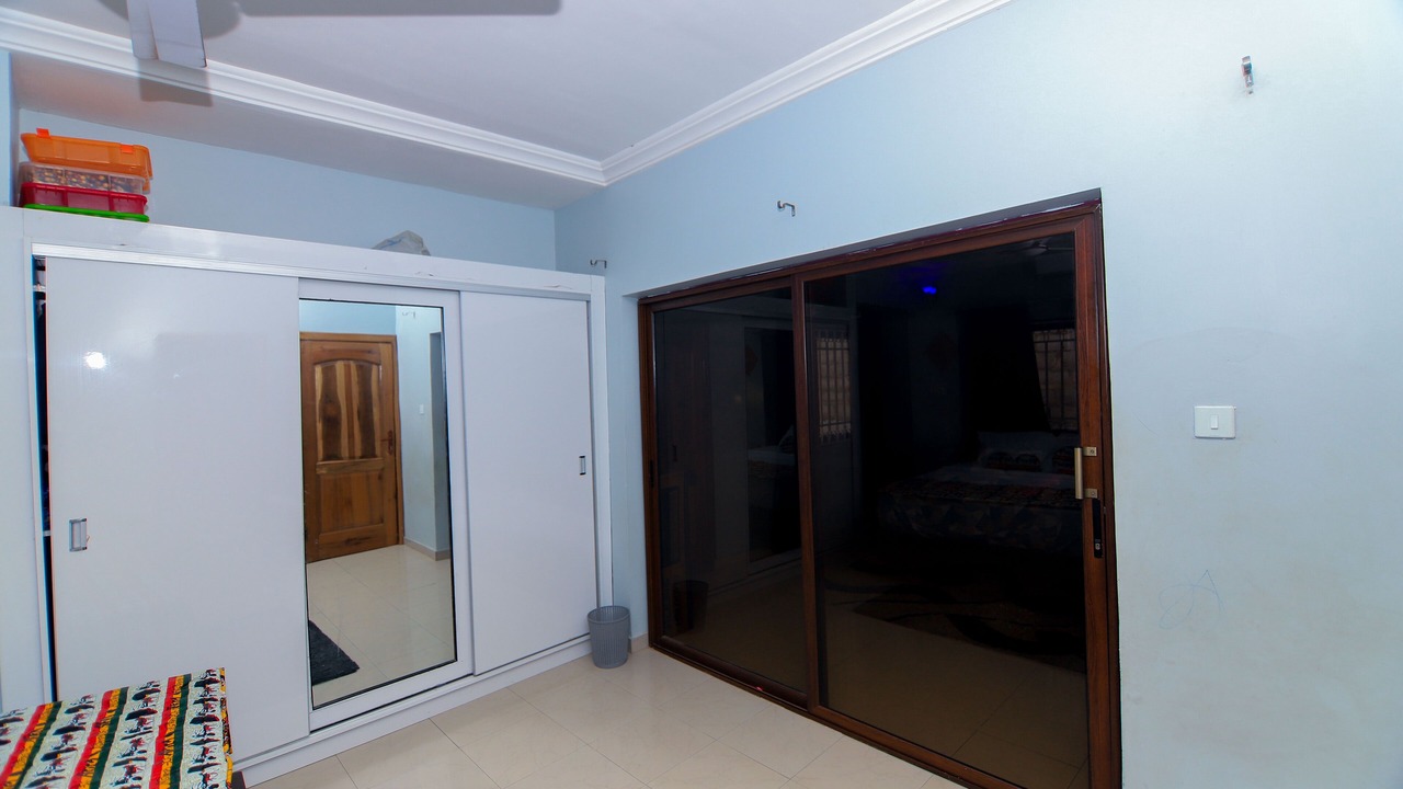 Photo of Bedroom in Agblesia