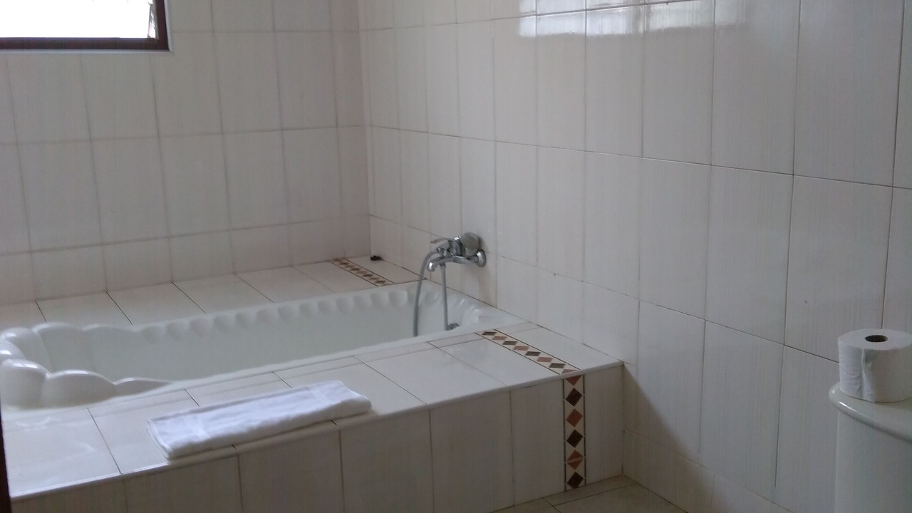 Photo of Bathroom in Pepease